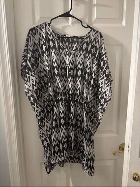 west loop Black and White Geometric Swim Coverup
